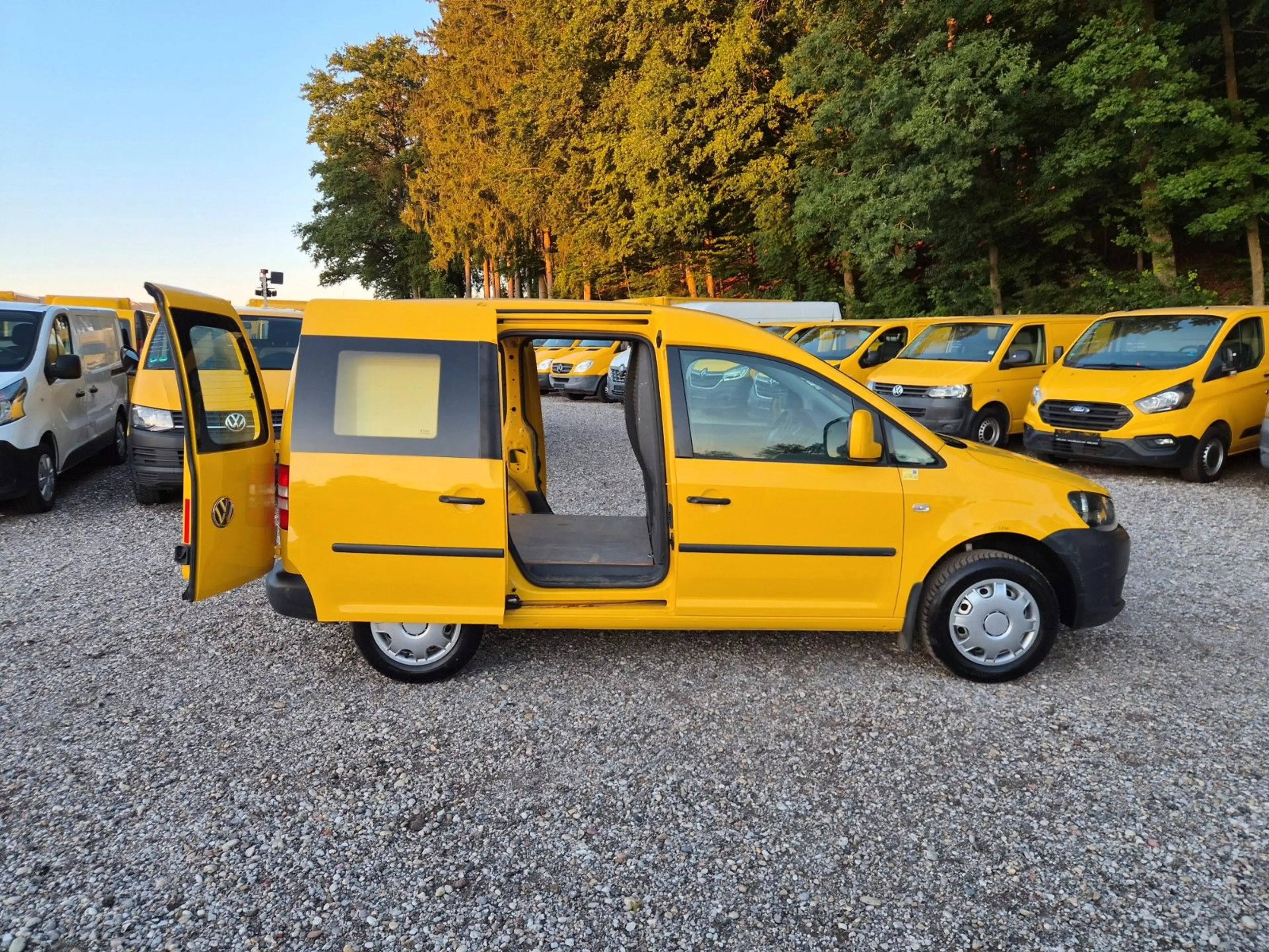 Volkswagen Caddy Klima Flügeltüre 2xSchiebetüre 1.Hd Blueth