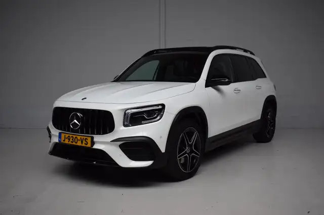 Mercedes-Benz GLB 200 Business Solution AMG 7persoons. ORG.NED / PANORAM