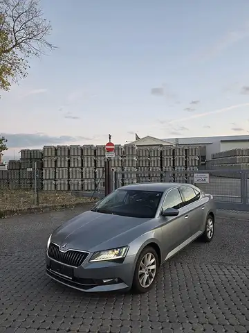 Skoda Superb 2,0 TDI Style DSG