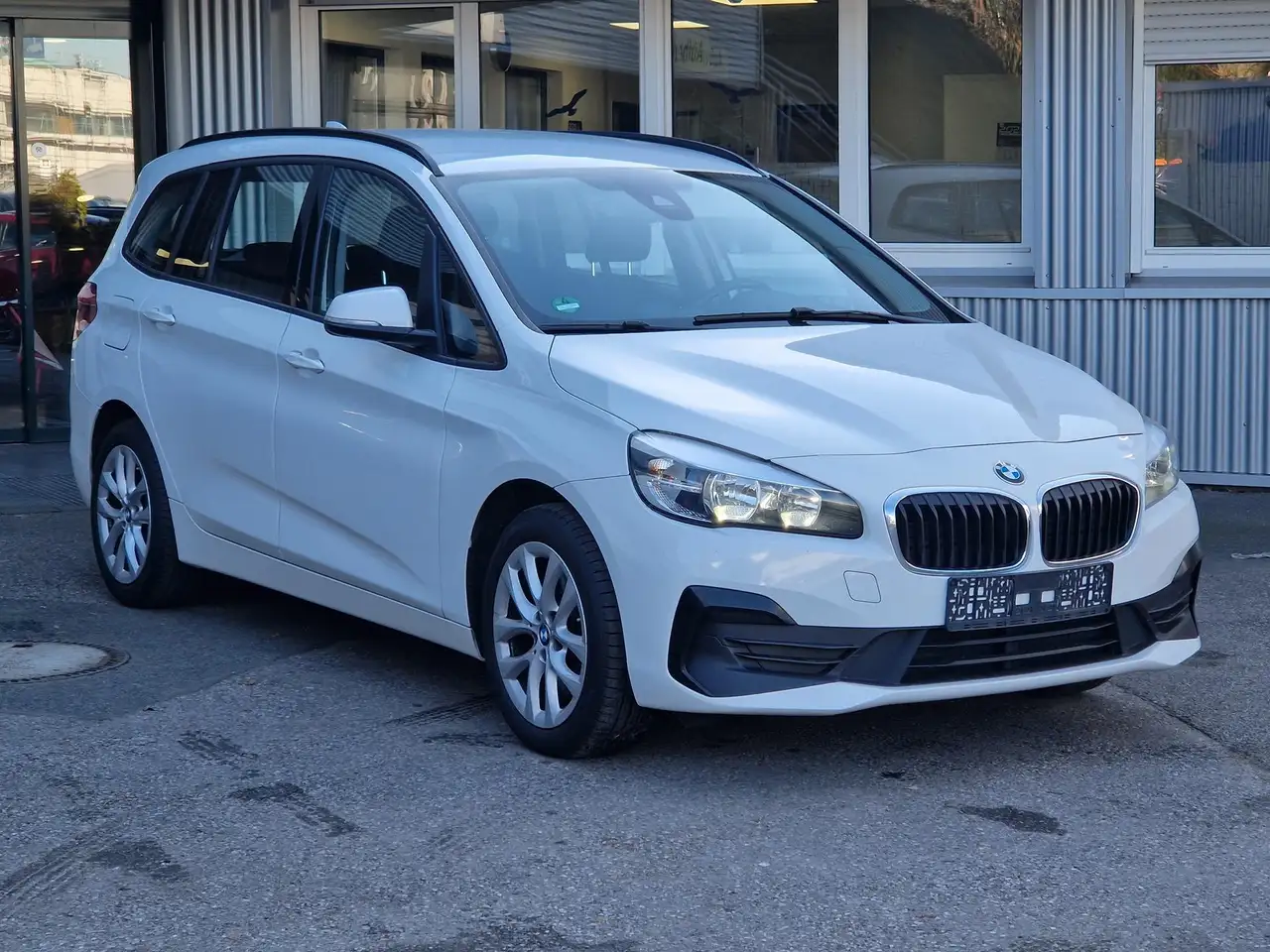 BMW 218