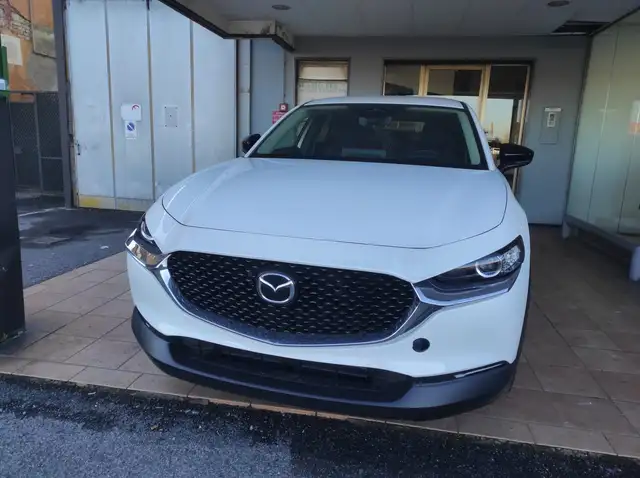 Mazda CX-30 view 2