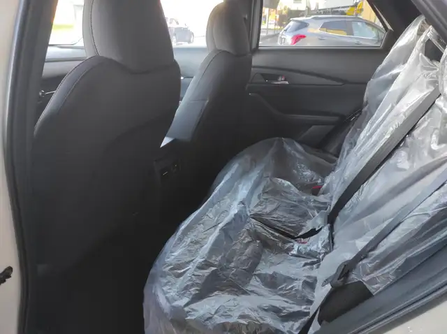 Mazda CX-30 view 8