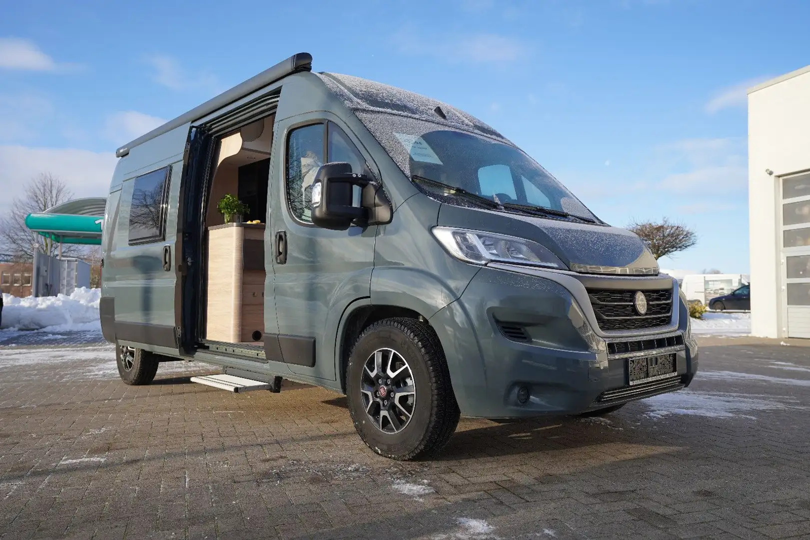 Weinsberg CaraBus 600 MQ CoastCamper - UVP: 67.854€ Grijs - 1