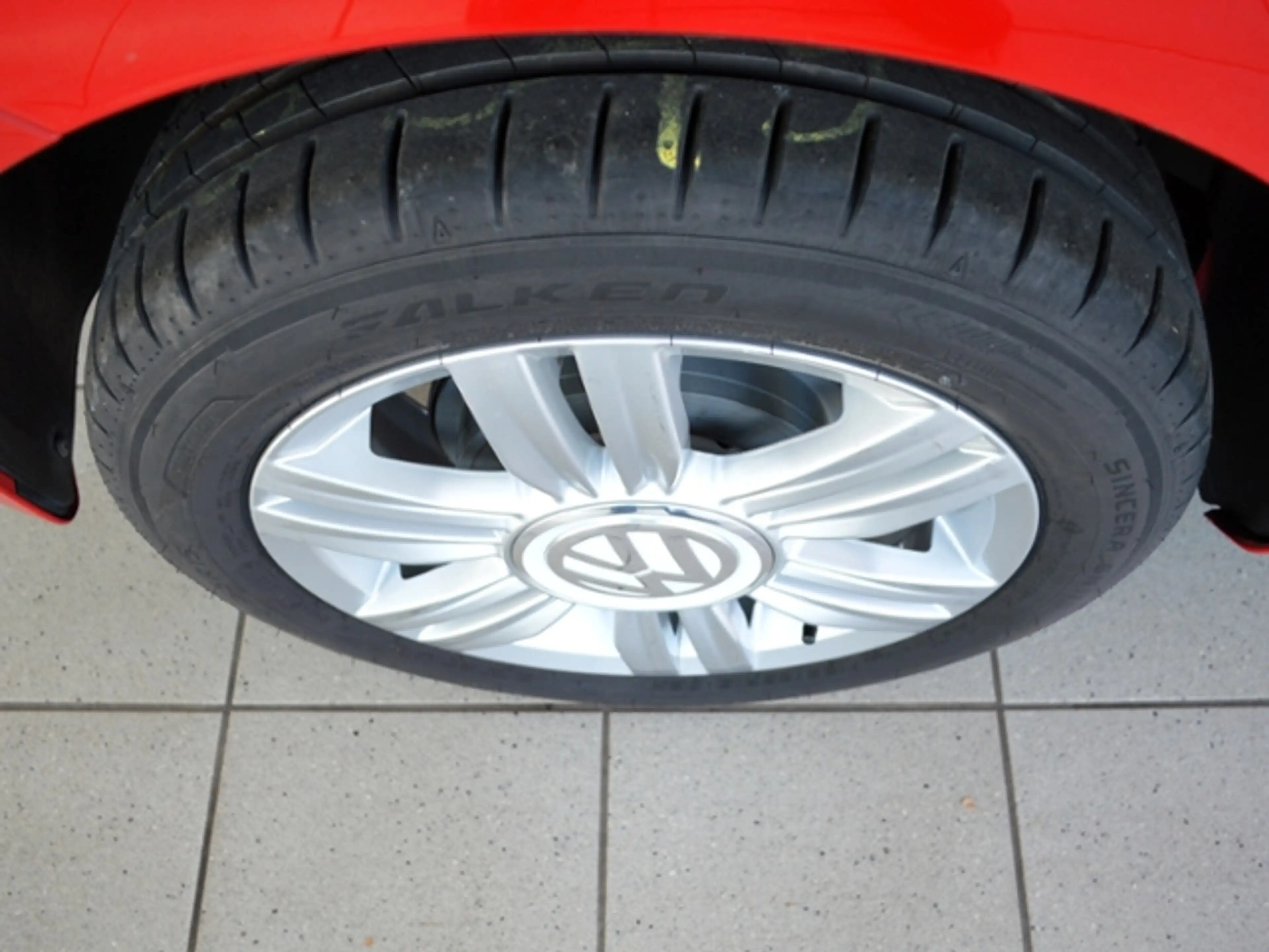 Volkswagen up! 1,0 high KLIMA ALU SHZ — photo 10
