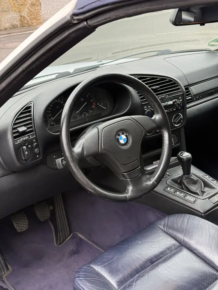 BMW 320i, foto 5