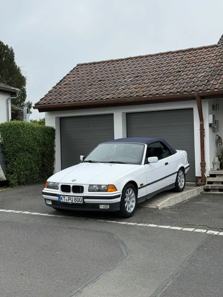 BMW 320i, foto 1