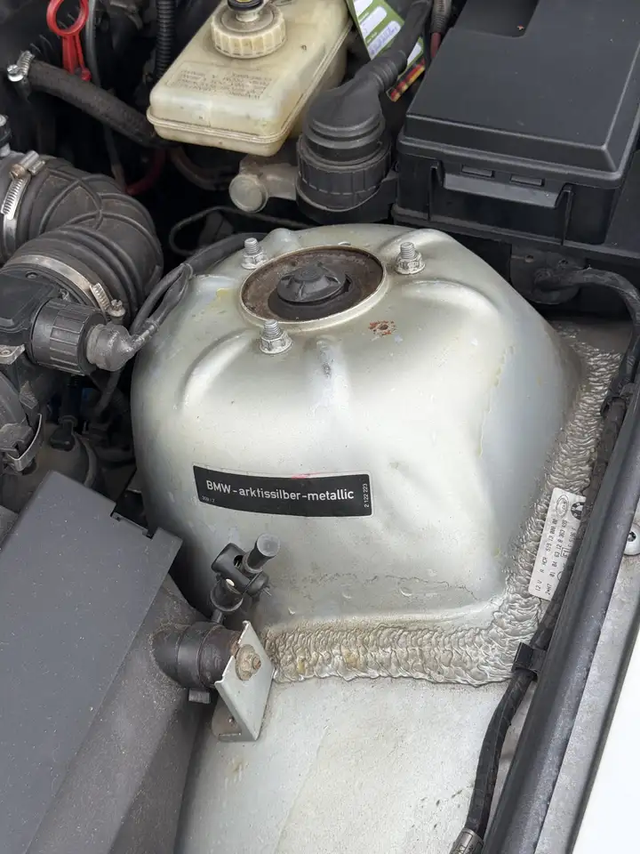 BMW 320i, foto 12