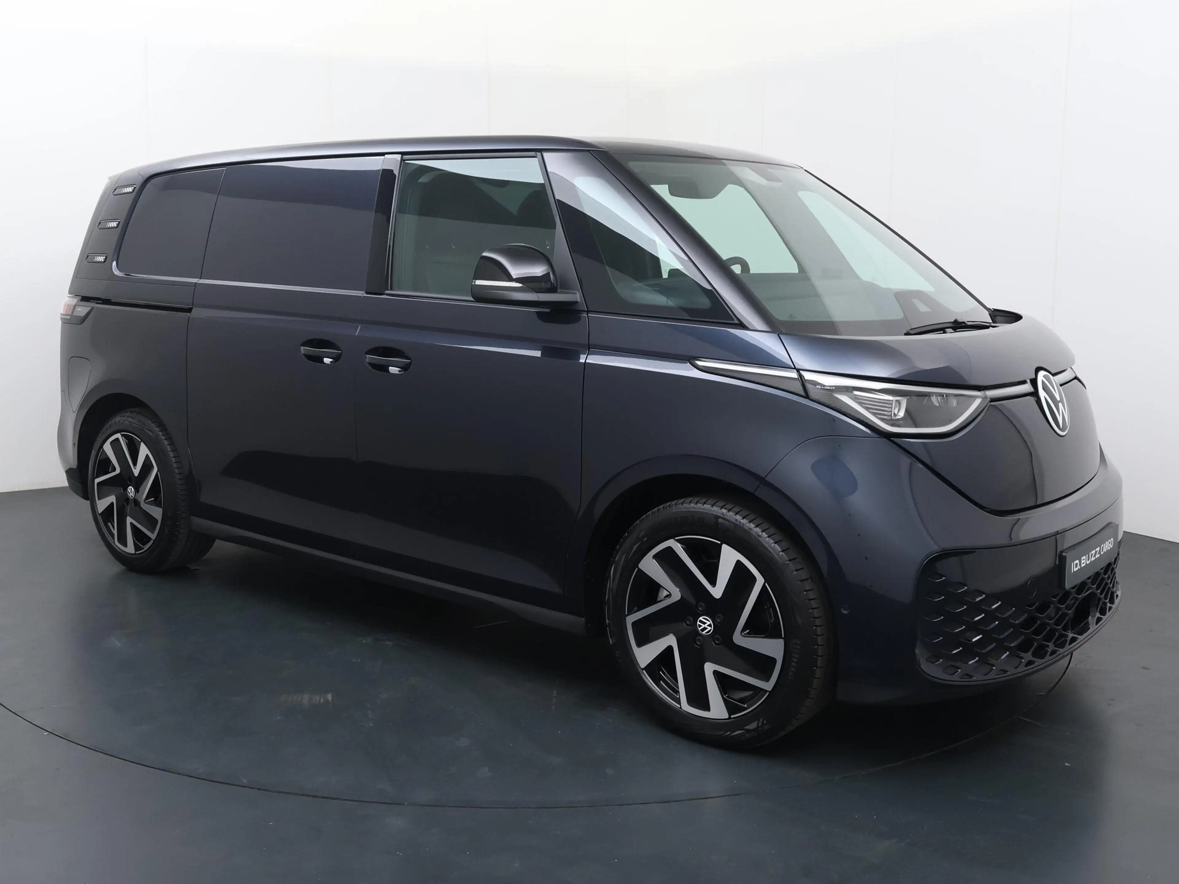 Volkswagen ID. Buzz Cargo Bedrijfswagens Bulli Edition Elektromotor 210 kW ( — photo 3
