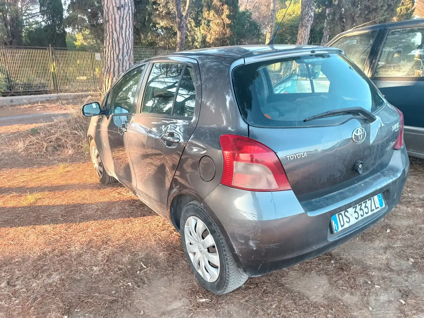 Toyota Yaris 3p 1.3 Navy m-mt - 2