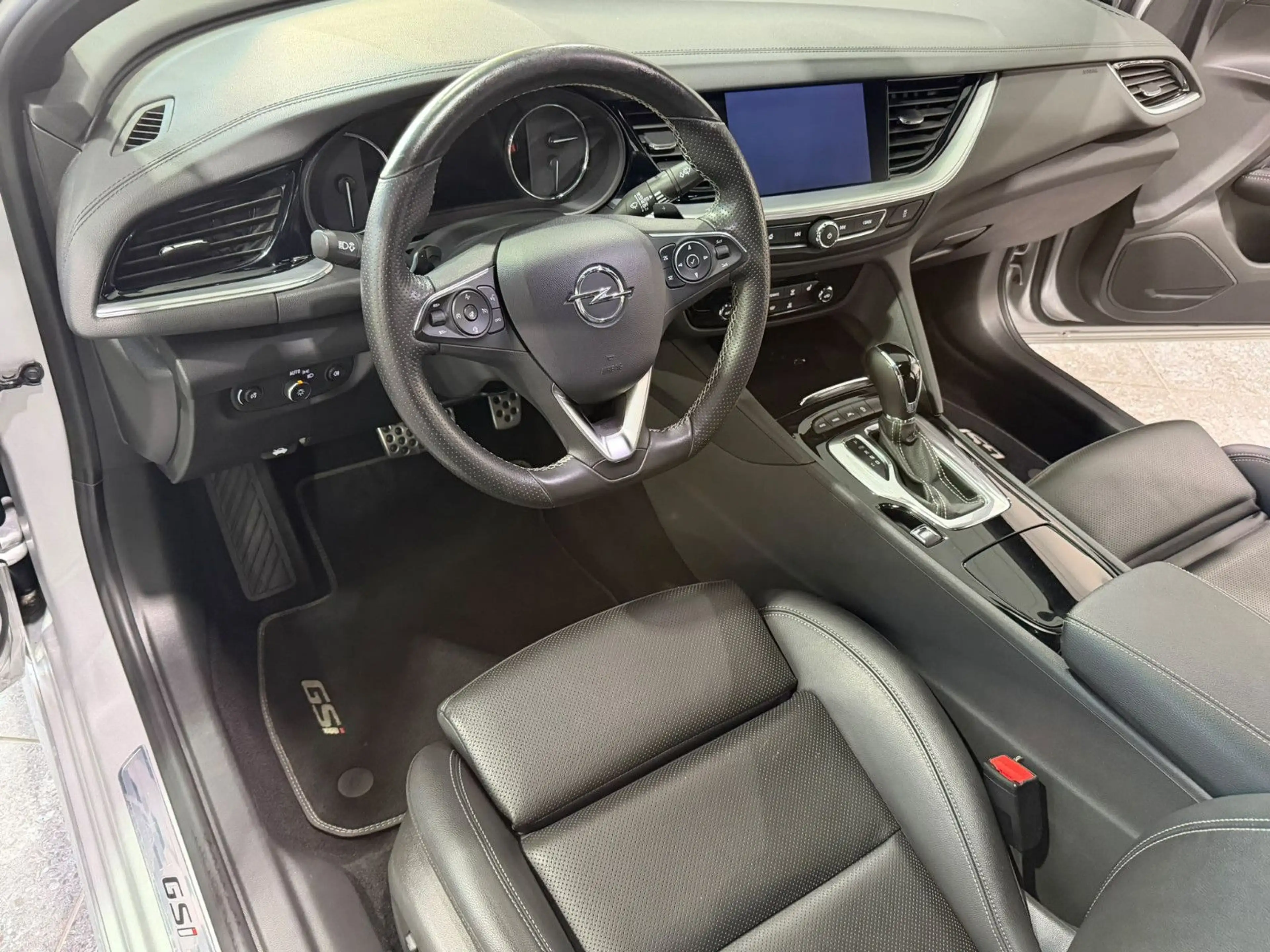 Opel Insignia Grand Sport GSi 4x4*leder*navi*RFK*Voll — photo 11