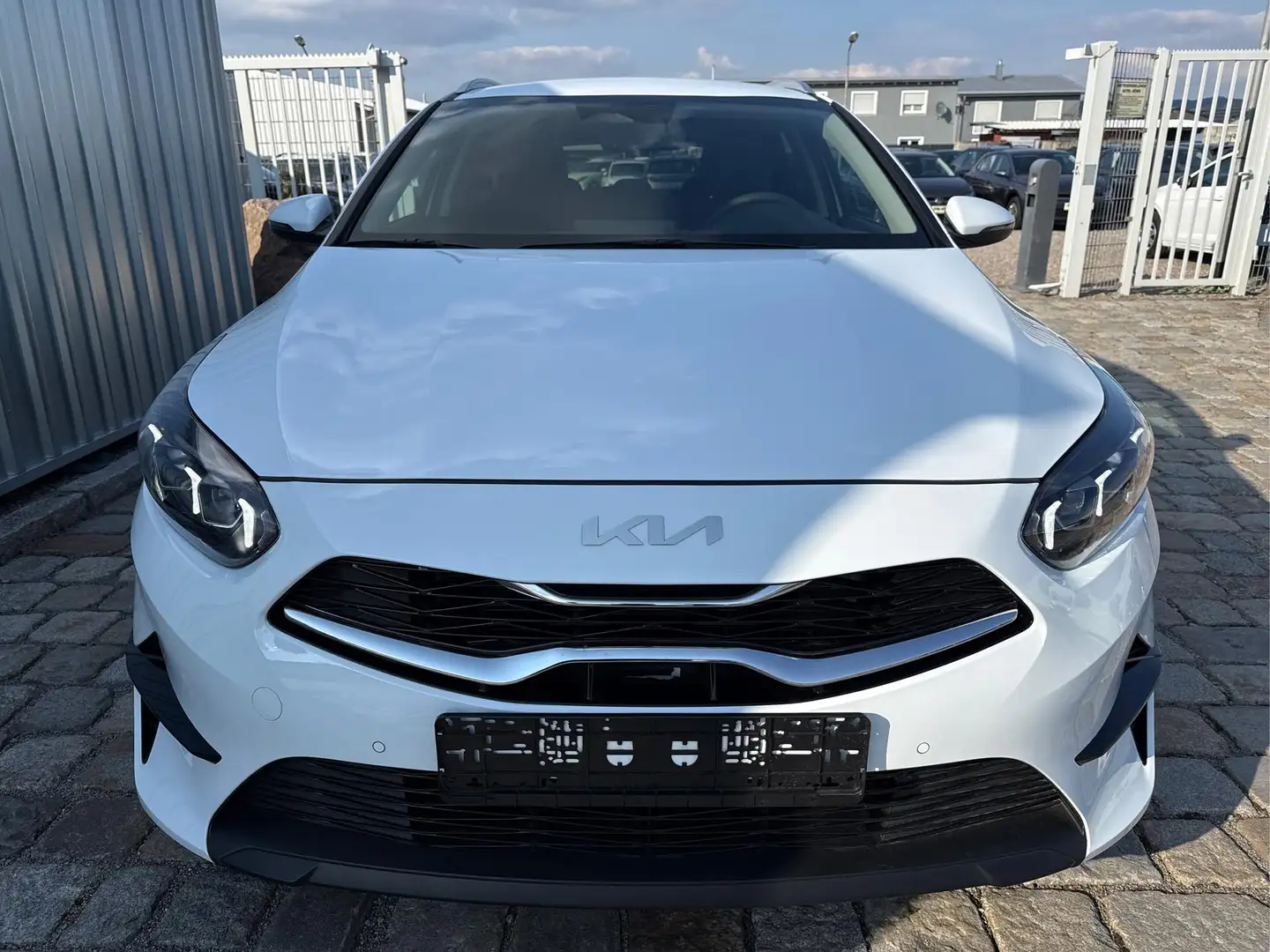 Kia Ceed SW / cee'd SW Sportswagon TOP 1.5 T-GDI 140 PS DCT Navi-Apple... Weiß - 2