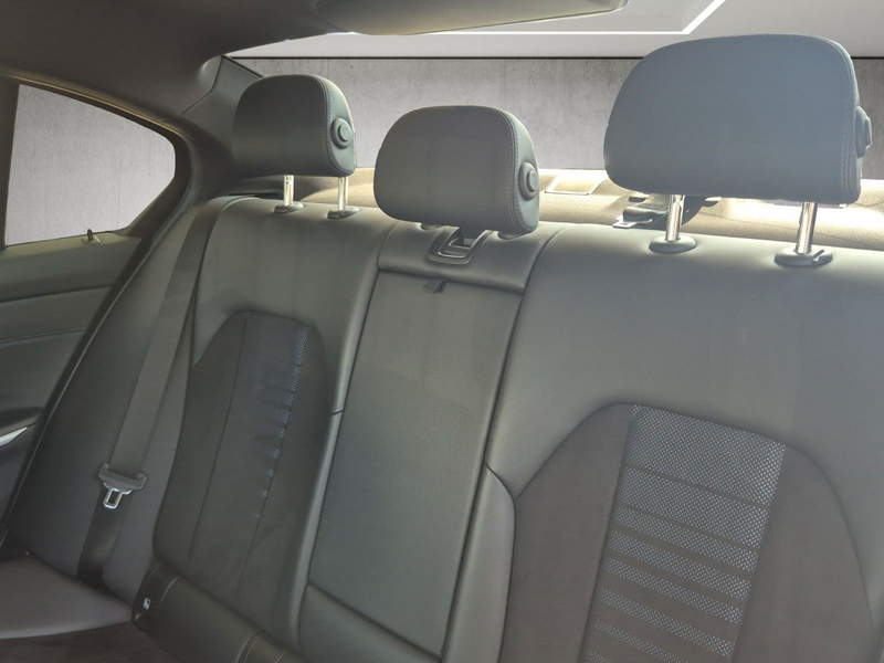 BMW 320 d xDrive M Sport Navi Carplay Kamera LED SHZ — photo 12