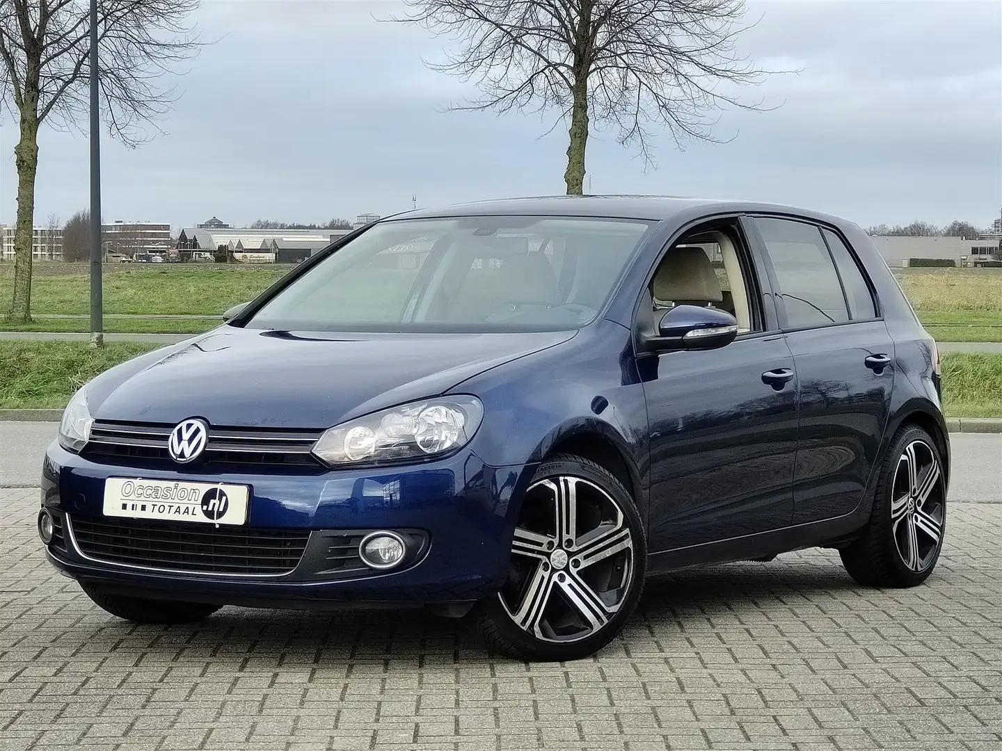 Volkswagen Golf 1.2 TSI Highline BlueMotion | Cruise | Climate Blauw - 1