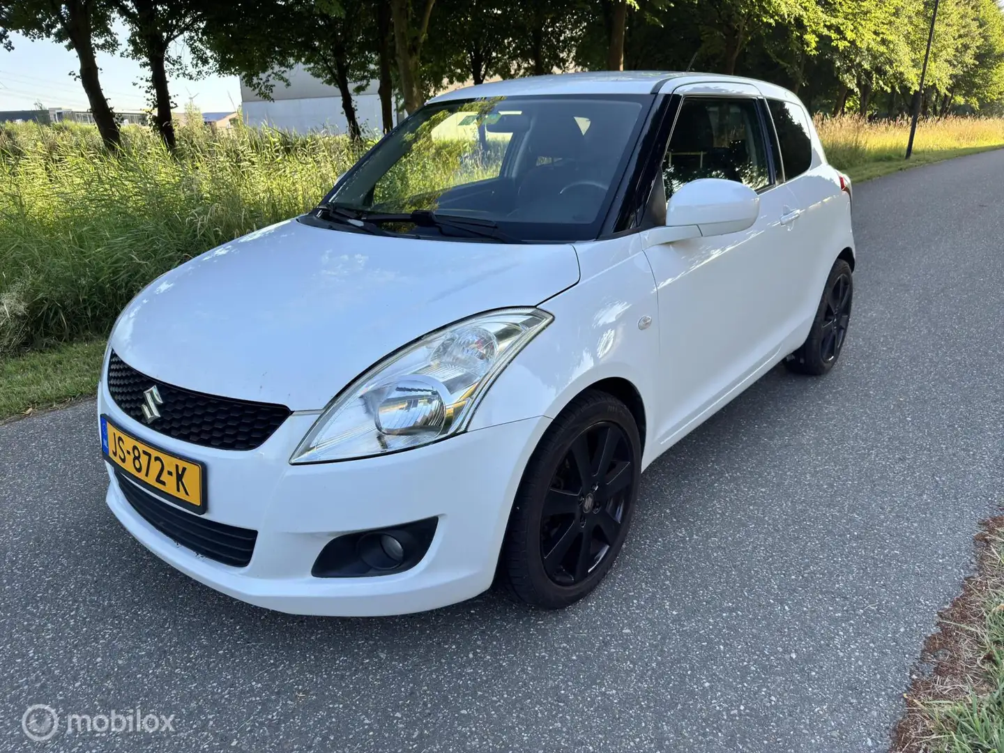 Suzuki Swift 1.2 Base*NEW APK 07/26*PARKEERSENSOR*AIRCO Alb - 1