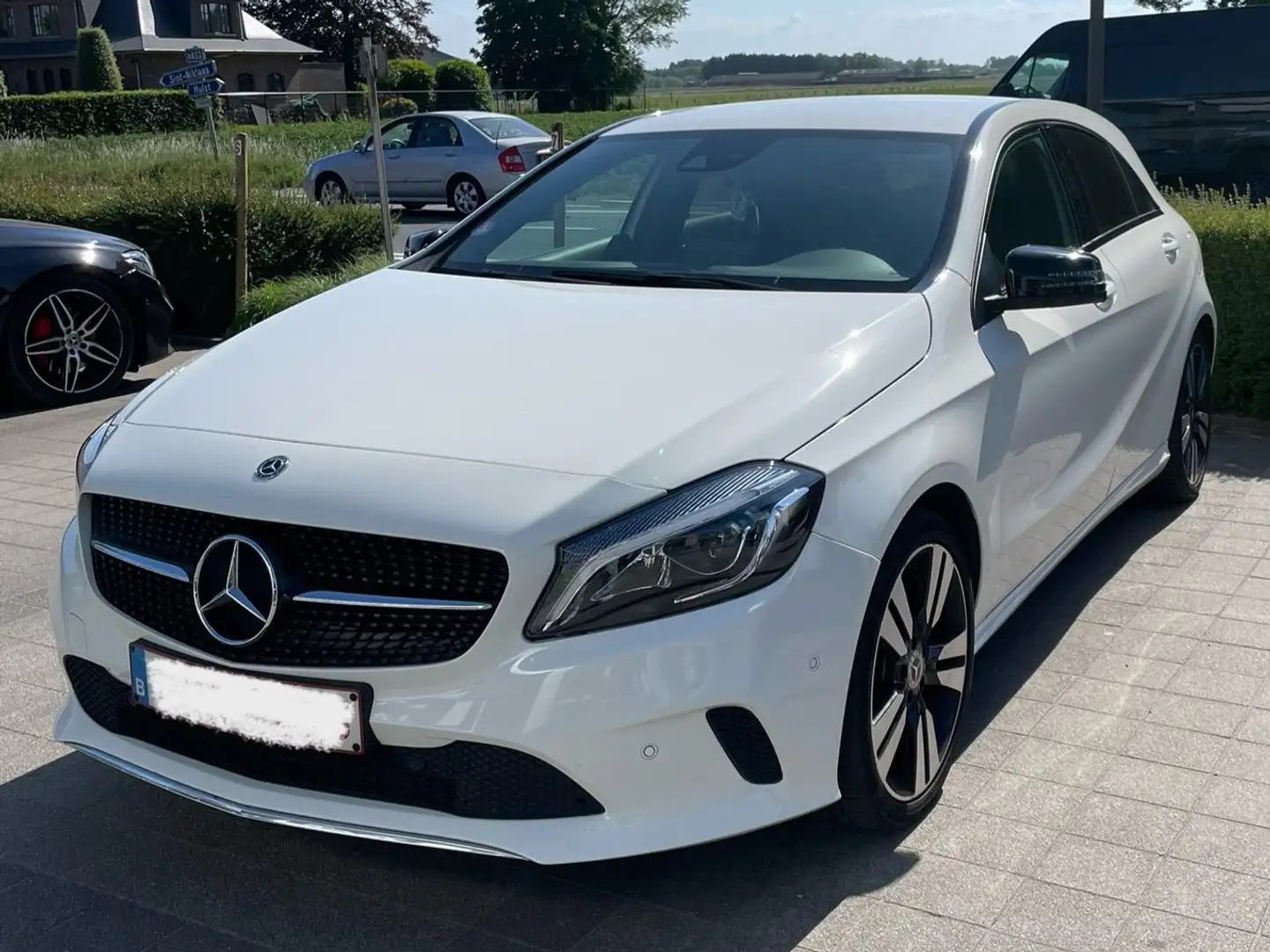 Mercedes-Benz A 180 A 180 Urban Blanc - 1