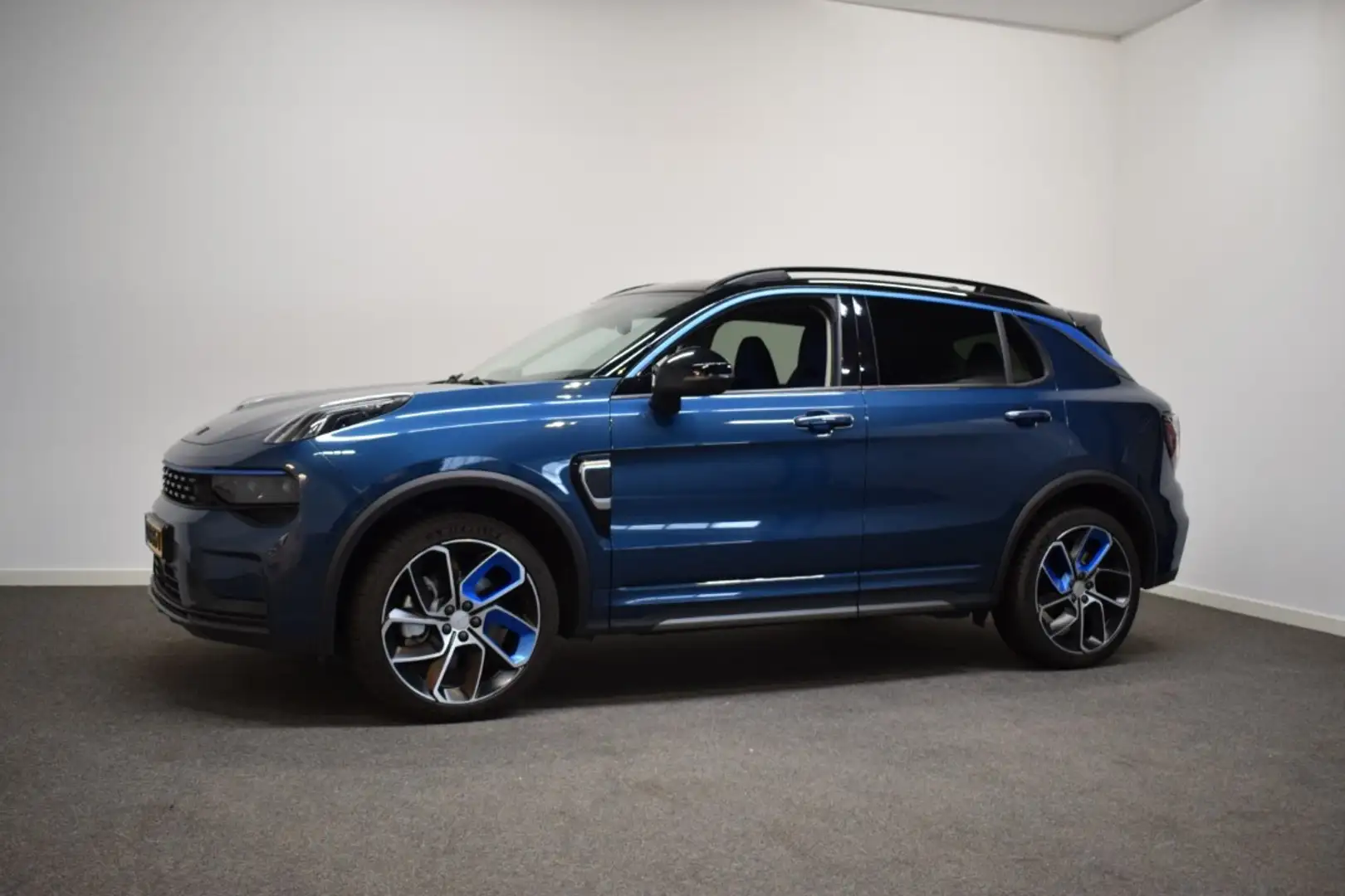 Lynk & Co 01 1.5 261pk AUT7 PHEV 72km Elec. Pano/ Adapt./ 360 C Azul - 2