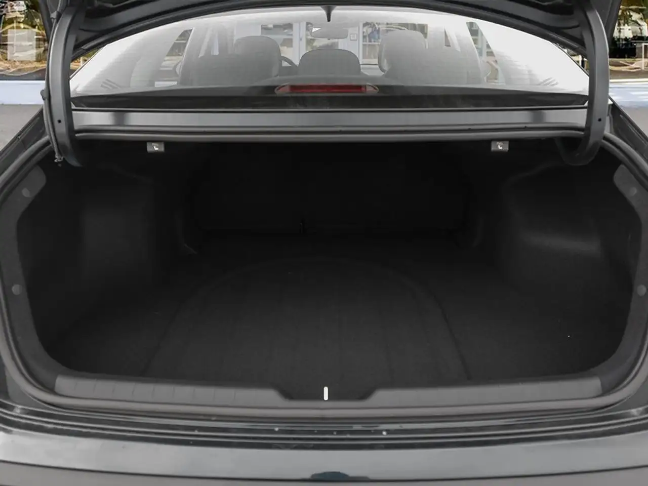 Kia K4 снимка Kia K4