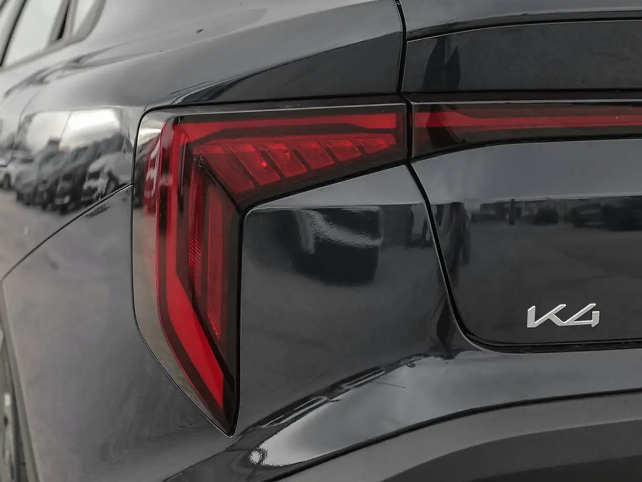 Kia K4 снимка Kia K4