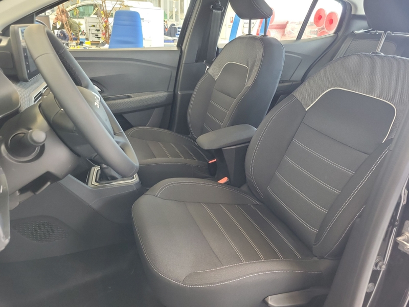 Dacia Logan Black Edition TCe90 CVT LED Apple CarPlay Android — photo 9