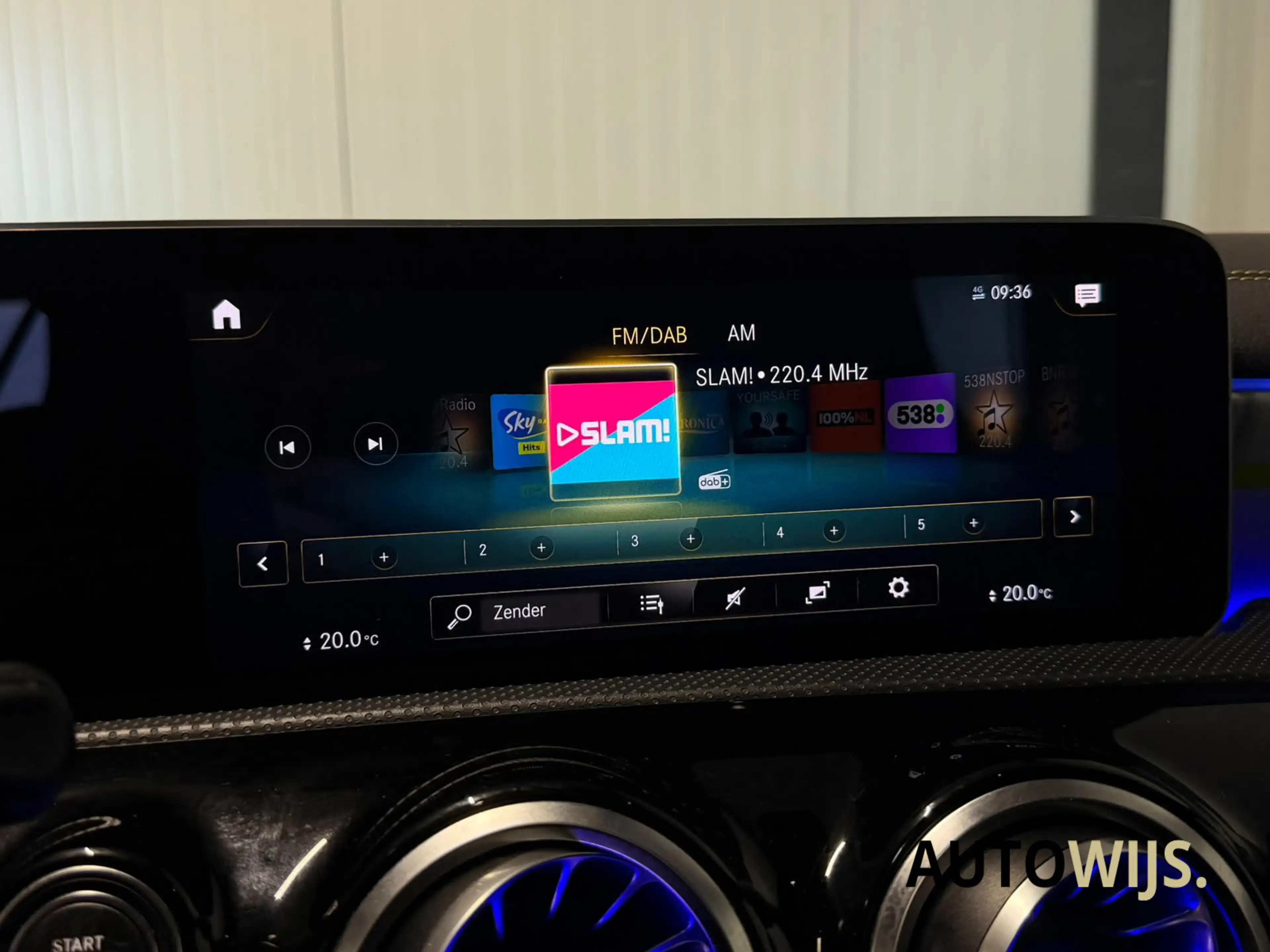 Mercedes-Benz A 250 Premium Plus|EDITION ONE|PANO|224PK|SFEERVERLICHTI — photo 23