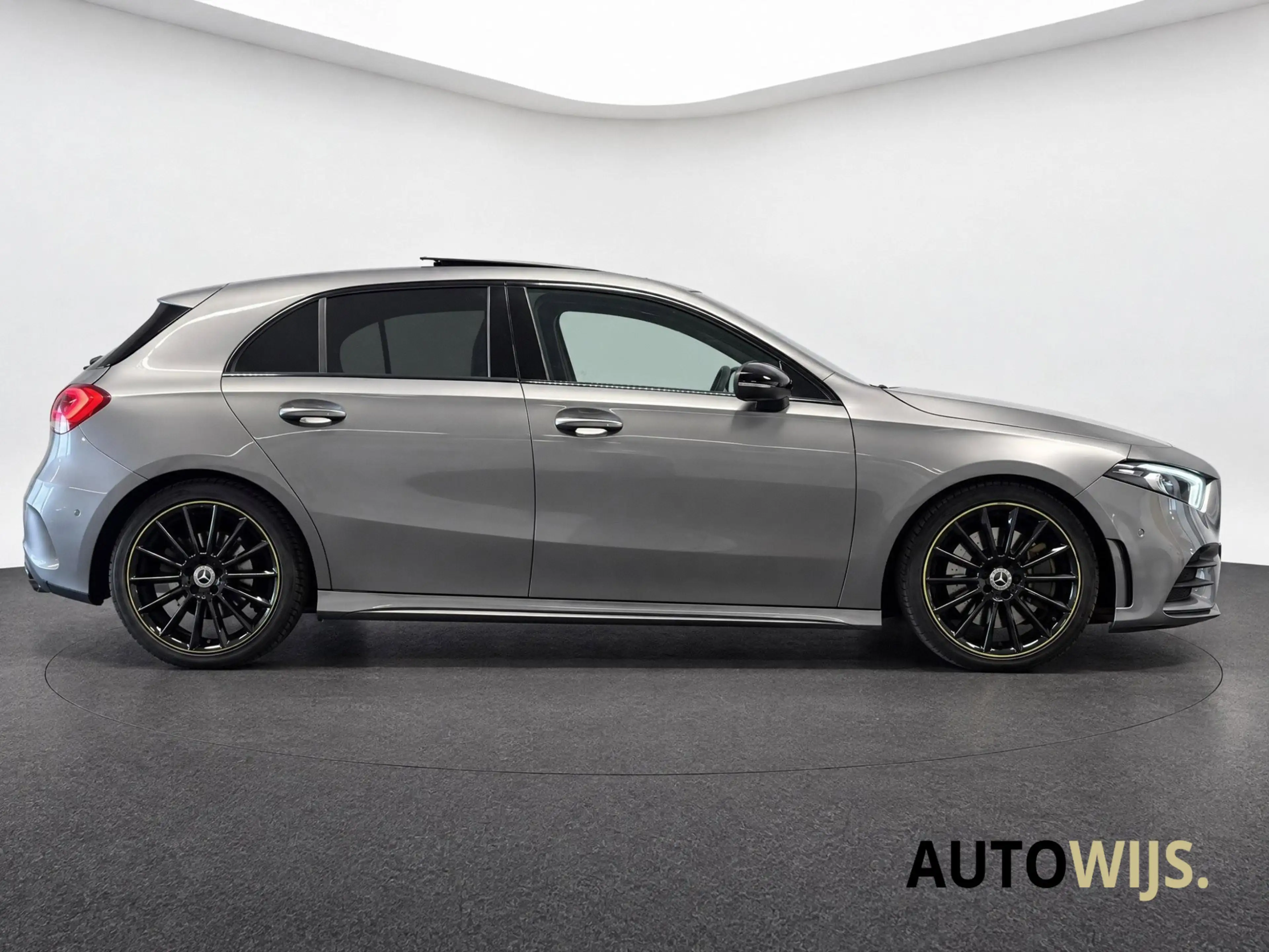 Mercedes-Benz A 250 Premium Plus|EDITION ONE|PANO|224PK|SFEERVERLICHTI — photo 10