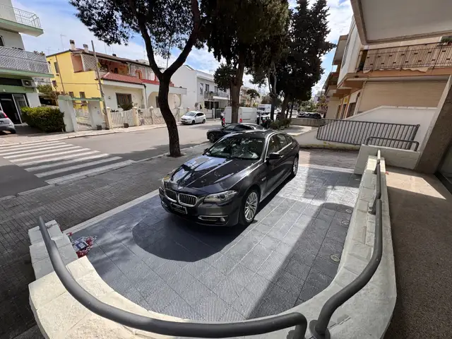 BMW 520 Serie 5 F10 Berlina 520d Luxury 190cv