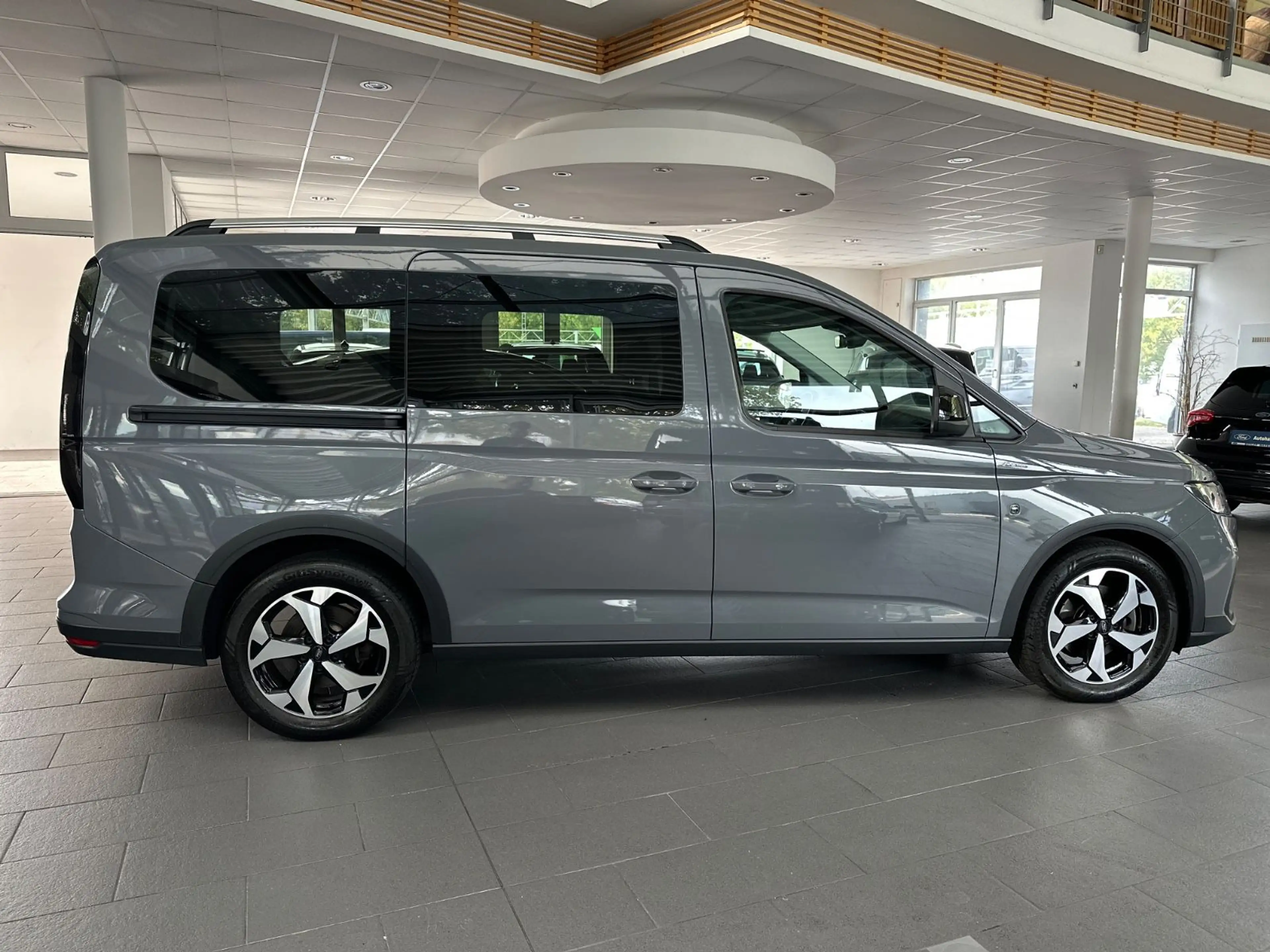 Ford Grand Tourneo Connect Active 2.0 7-SITZER — photo 6