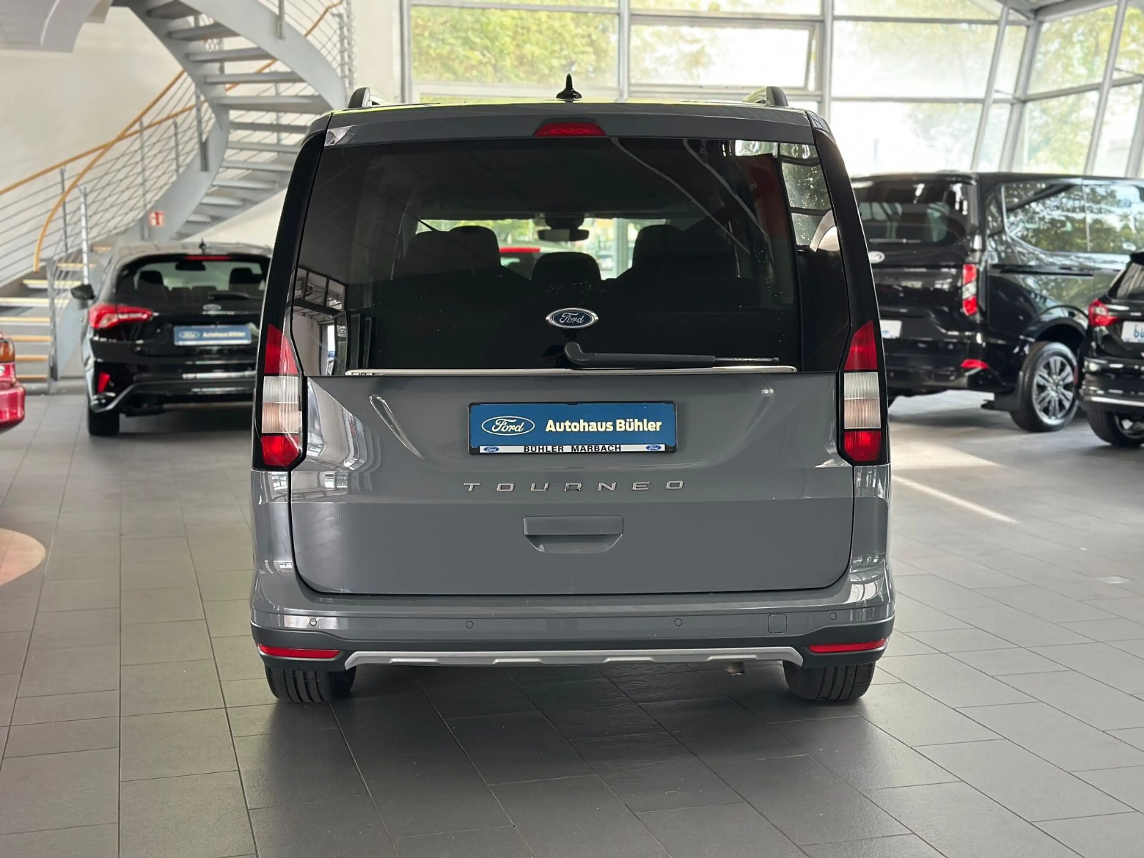Ford Grand Tourneo Connect Active 2.0 7-SITZER — photo 4