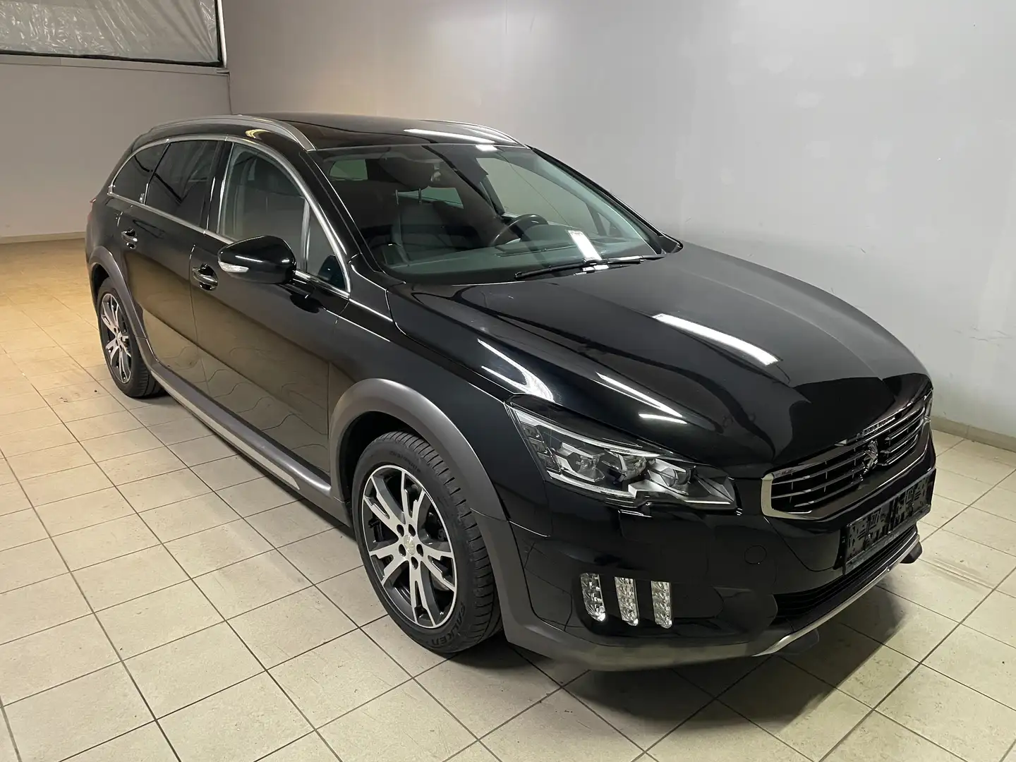 Peugeot 508 RXH Schwarz - 2