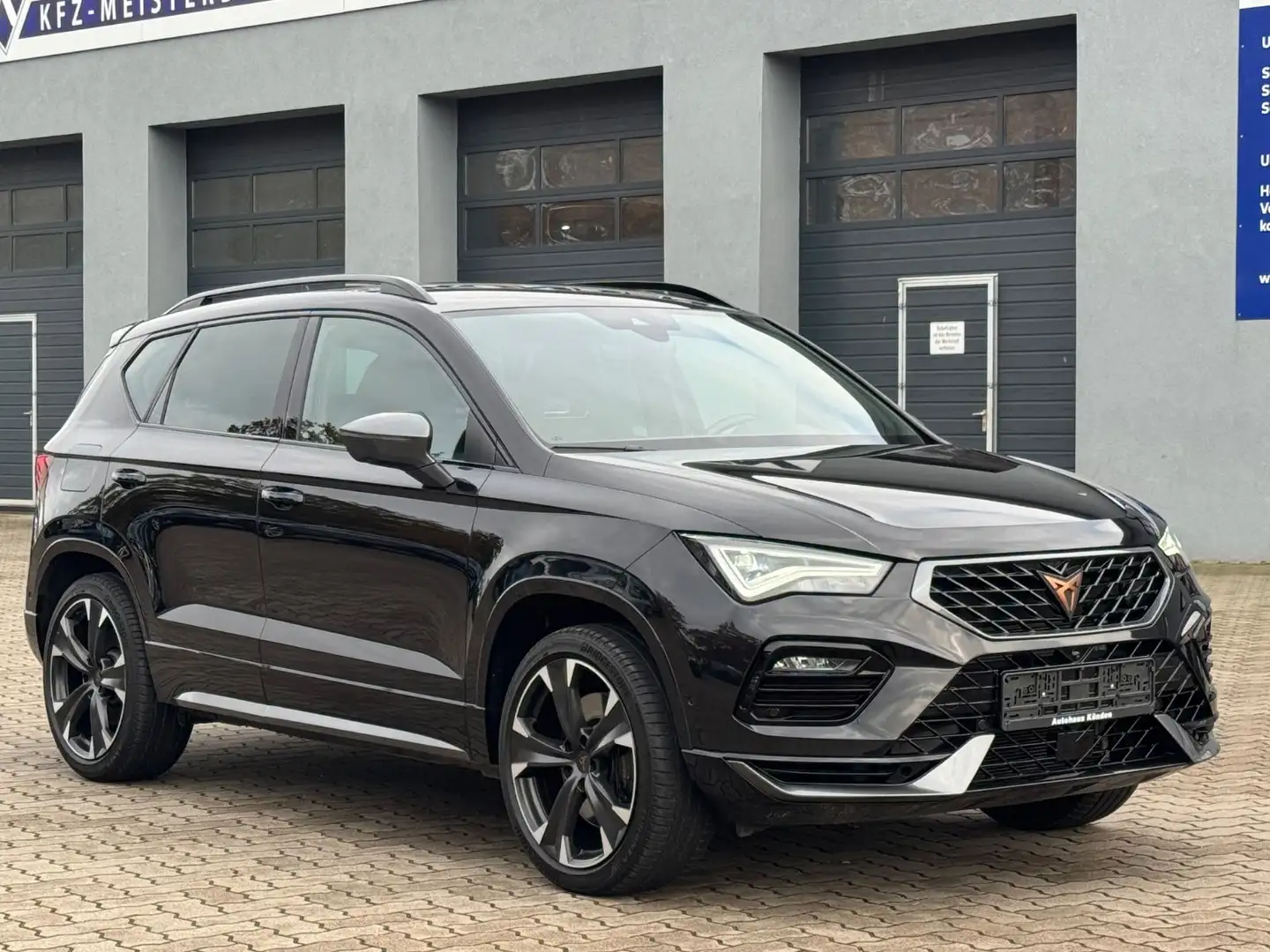 CUPRA Ateca 2.0 TSI 4Drive °360°ACC°19° Schwarz - 2