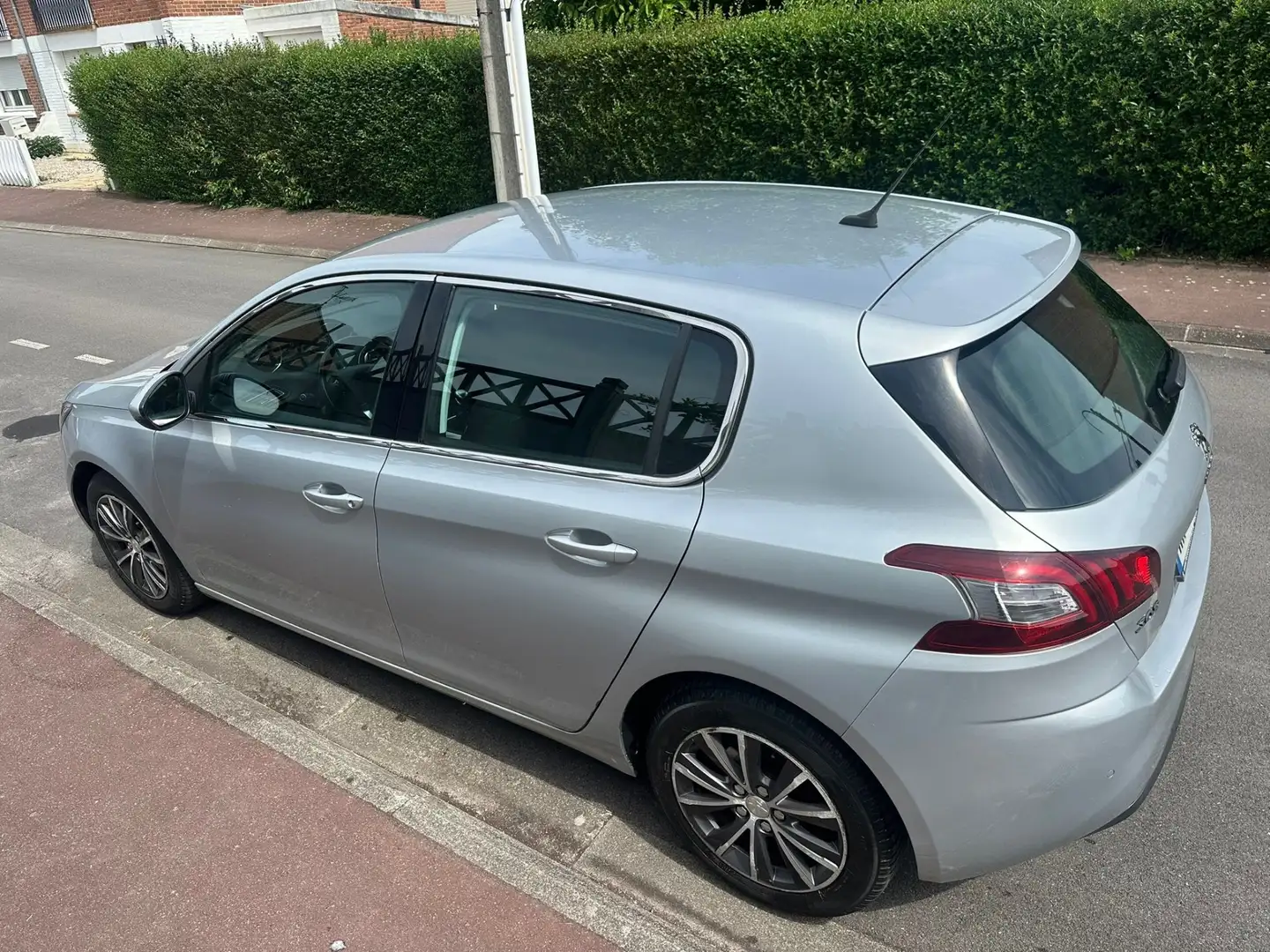 Peugeot 308 1.6 BlueHDi Feline STT - 2