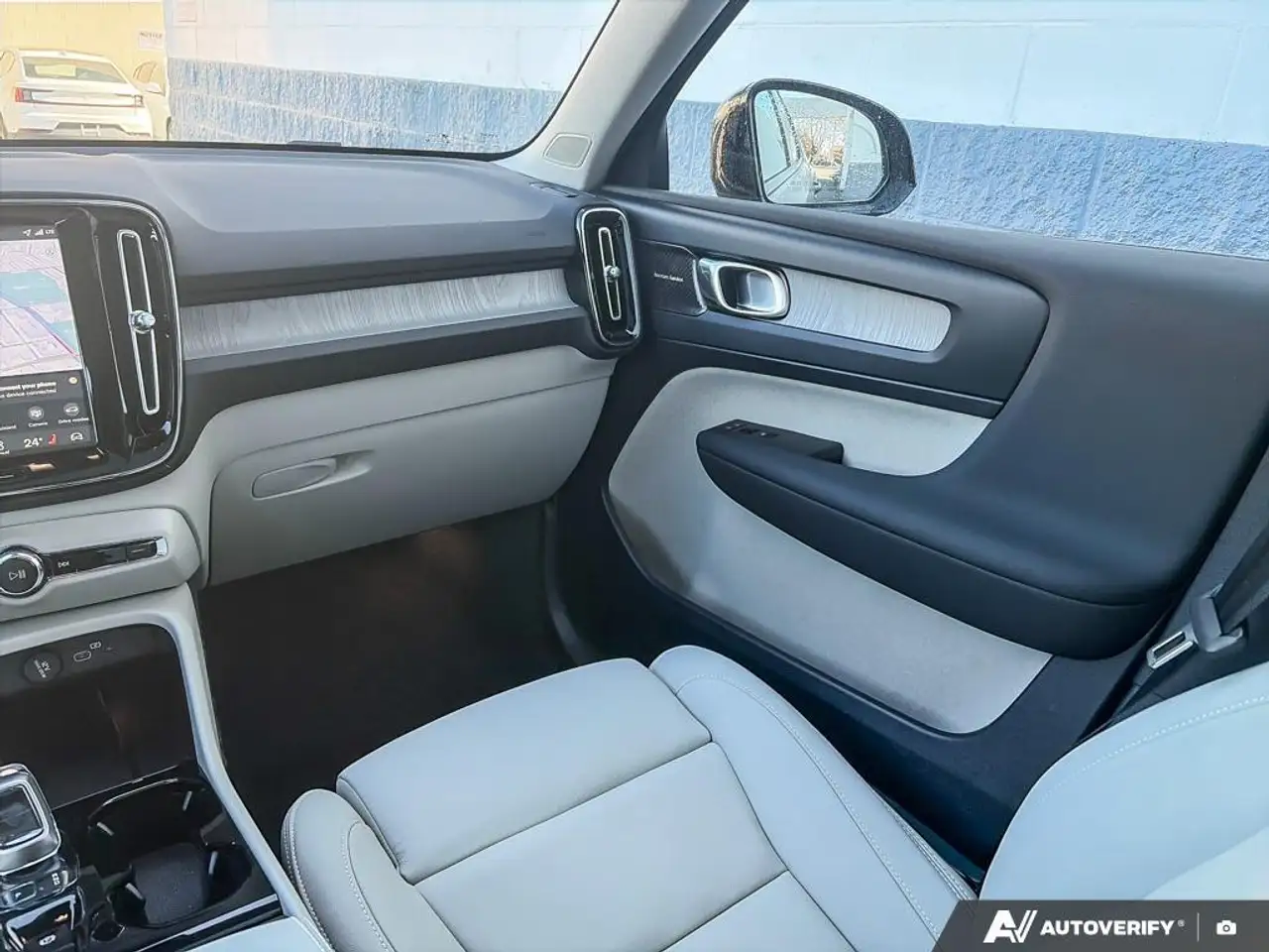 Volvo XC40 снимка Volvo XC40