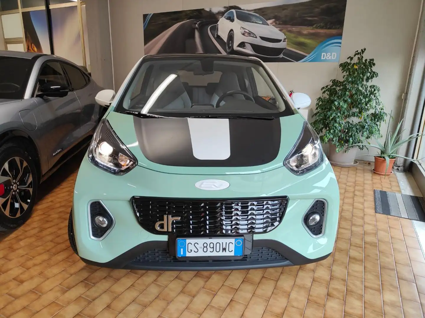 DR Automobiles DR1 2024 CON 4 POSTI E GARANZIA BATTERIE FINO AL 2032 - 2