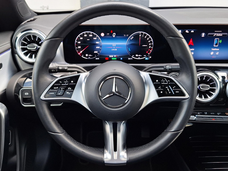 Mercedes-Benz CLA 250 Shooting Brake e Star Edition | Panoramadak | Nigh — photo 13