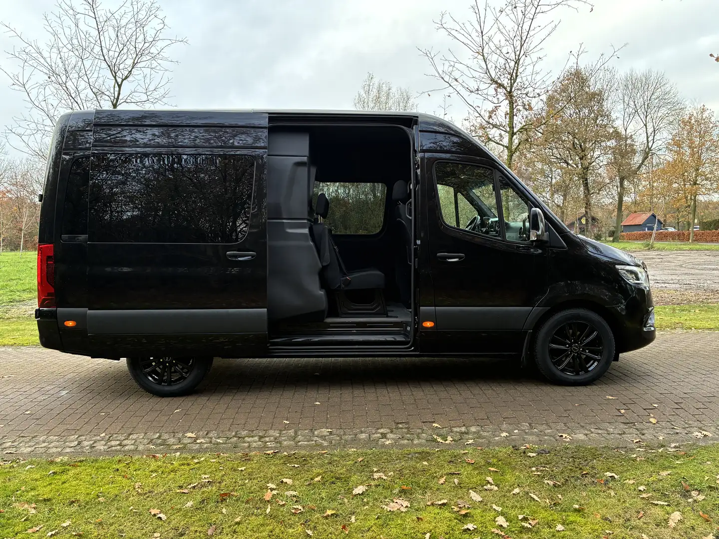 Mercedes-Benz Sprinter 319 3.0 V6 5-persoons, dubbelcabine, Led, Mbux, - 2