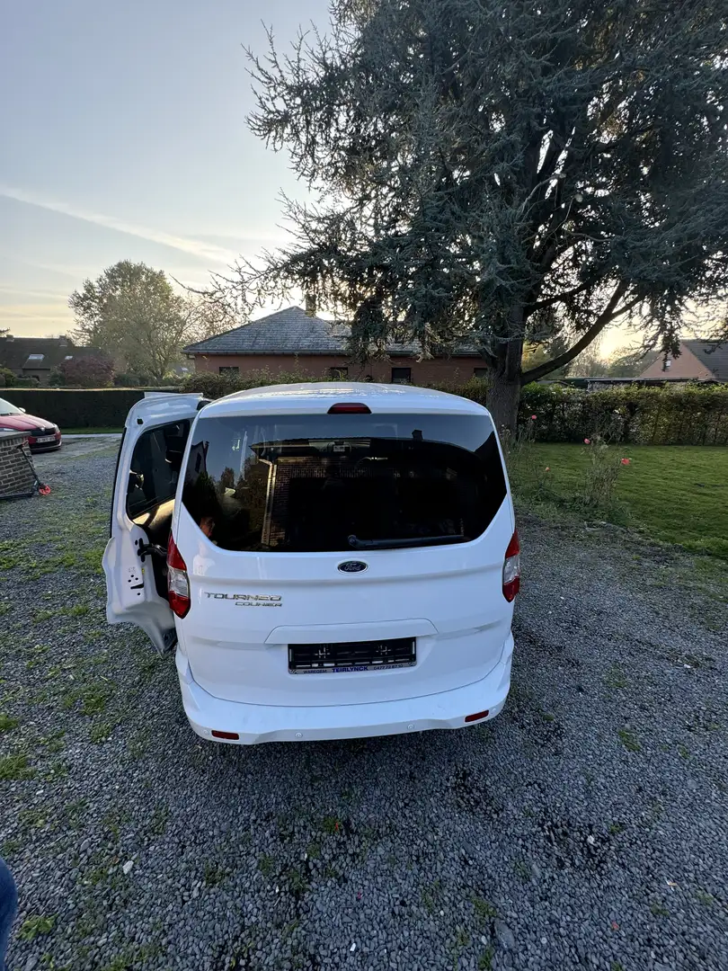 Ford Tourneo Courier 1.5 TDCi Titanium - 1