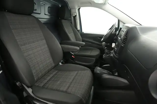 Mercedes-Benz Vito view 10