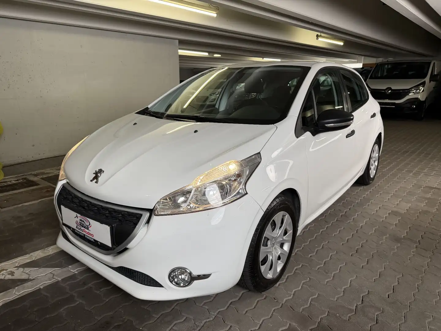 Peugeot 208 1.0 VTi 68 Access Weiß - 2