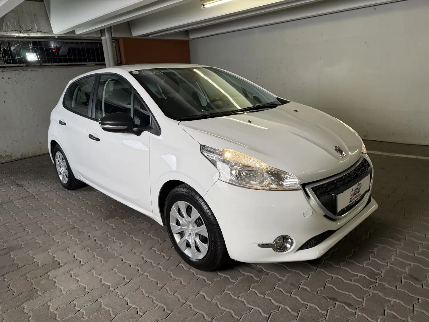Peugeot 208 1.0 VTi 68 Access Weiß - 1