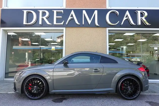 Audi TT view 2