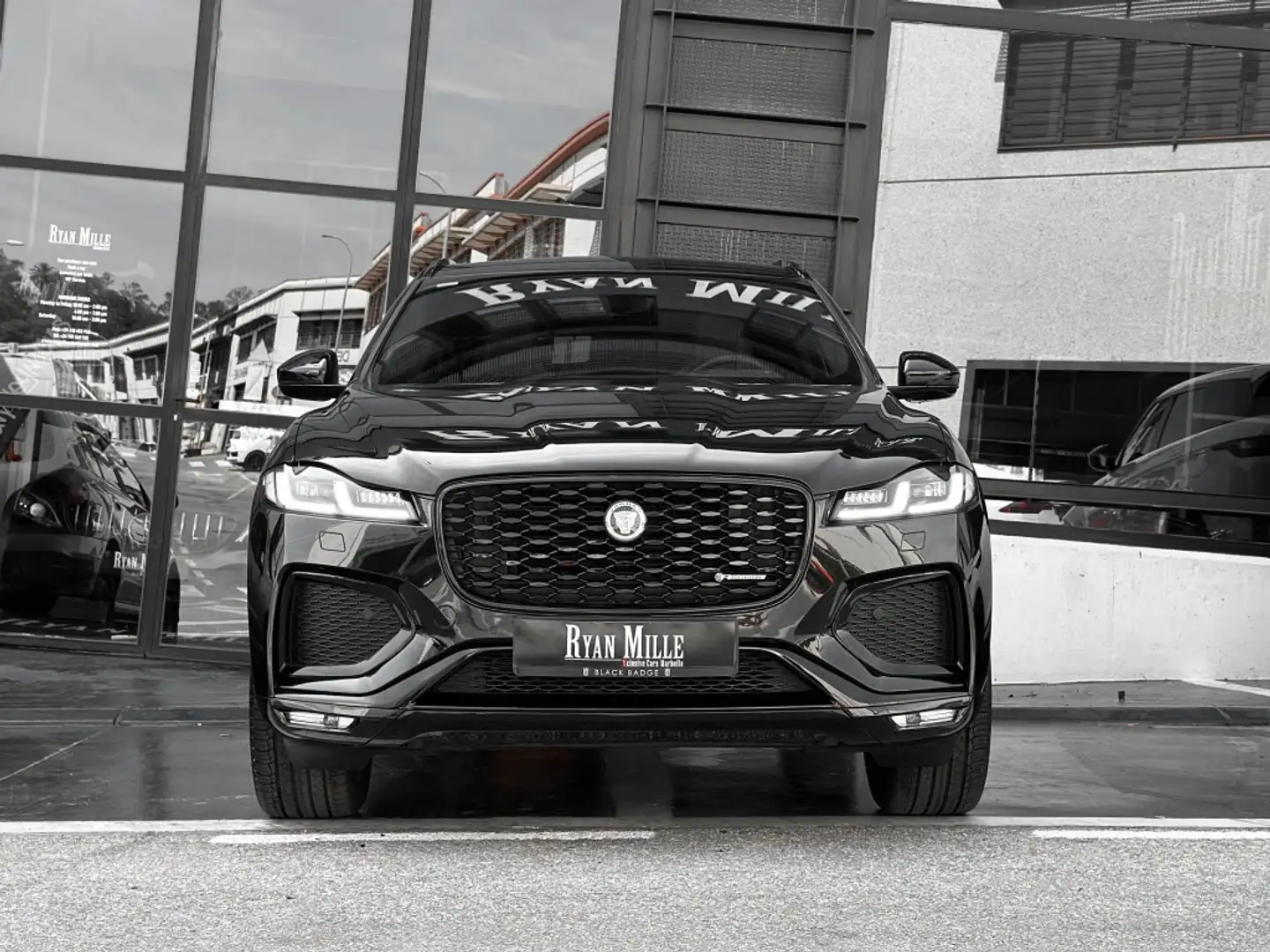 Jaguar F-Pace 2.0 l4 R-Dynamic Black Aut. AWD 250 Negro - 2
