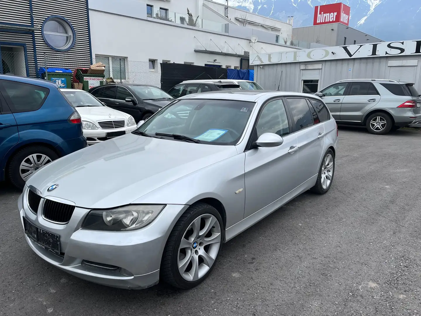 BMW 320 320d DPF Touring EXPORT Zilver - 2