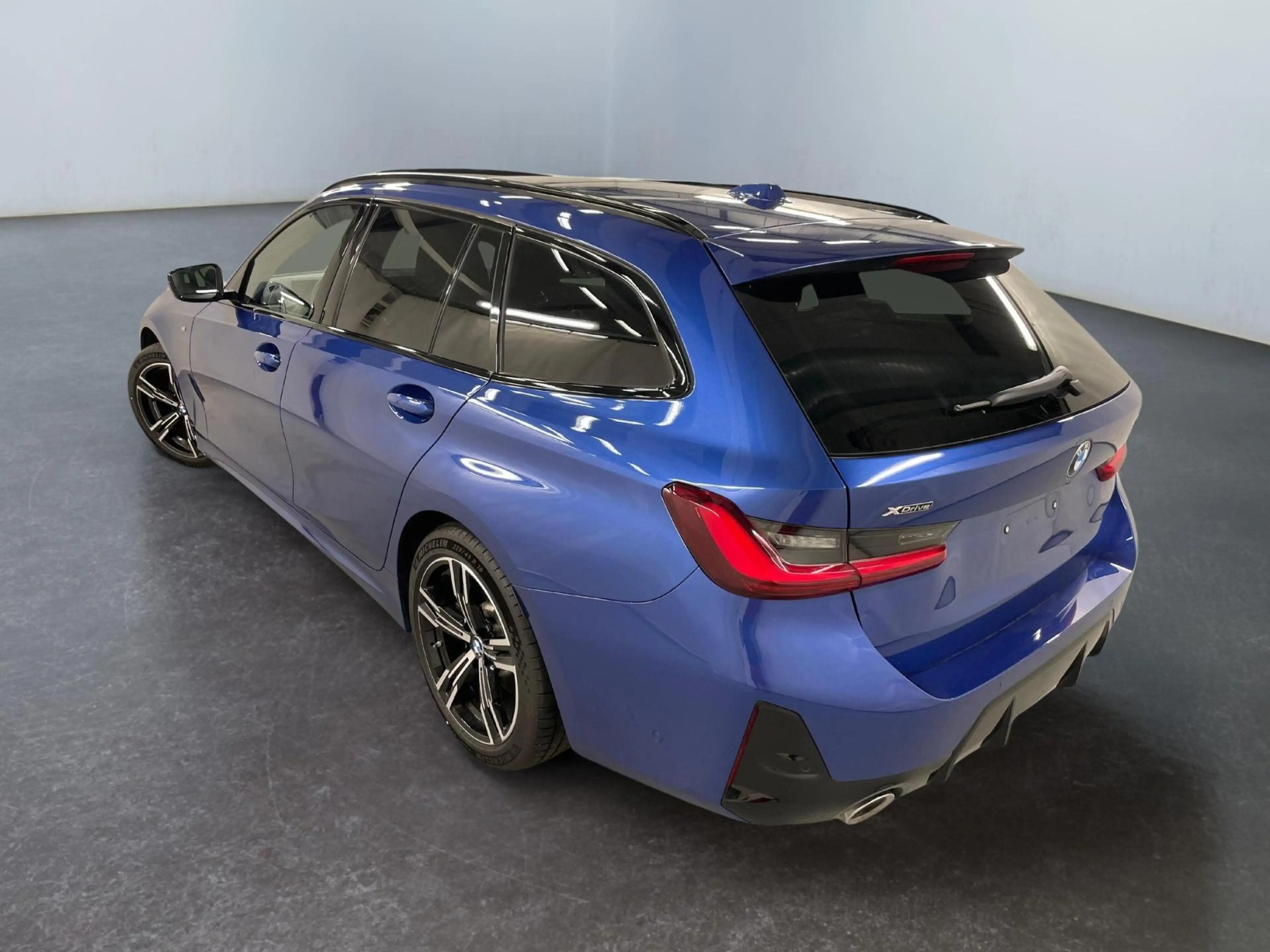 BMW 330 Touring 330i xDrive M Sport 245PS/180kW Steptro... — photo 5