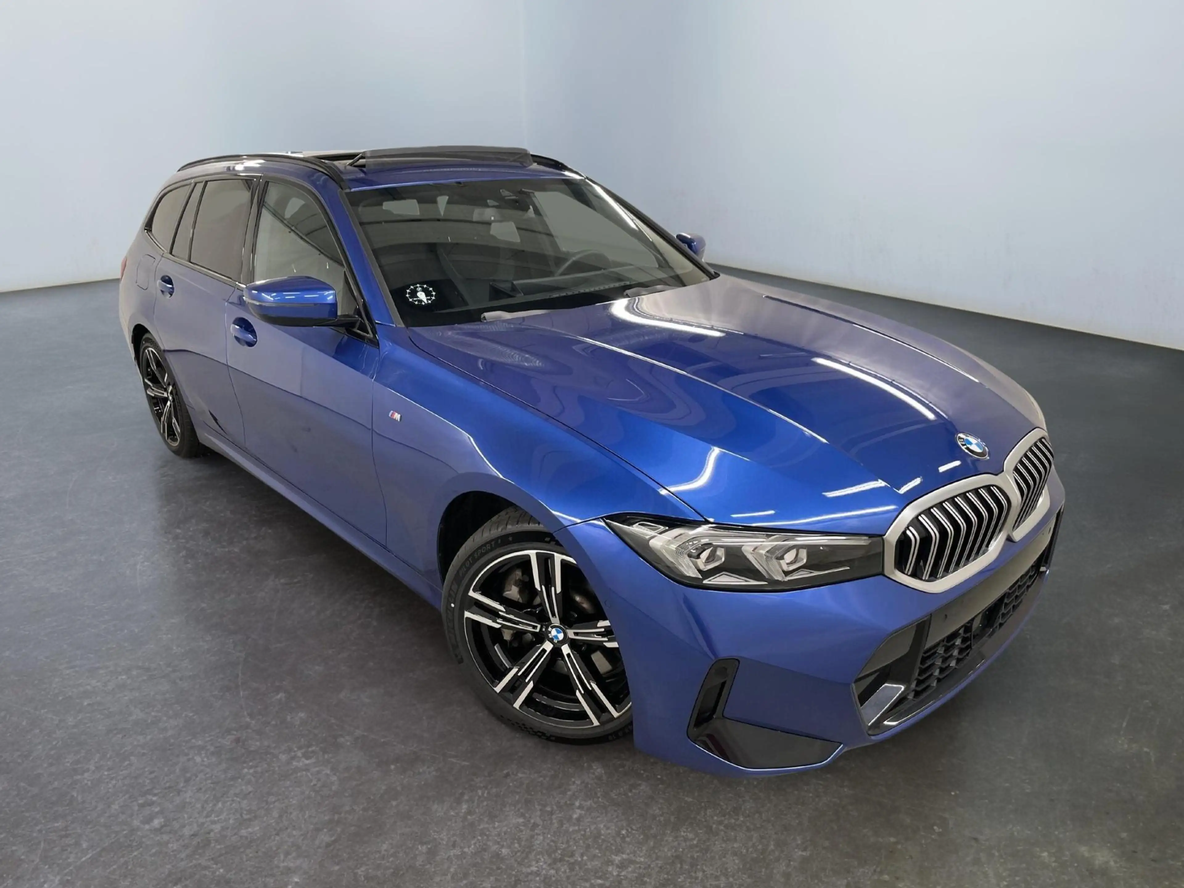 BMW 330 Touring 330i xDrive M Sport 245PS/180kW Steptro...