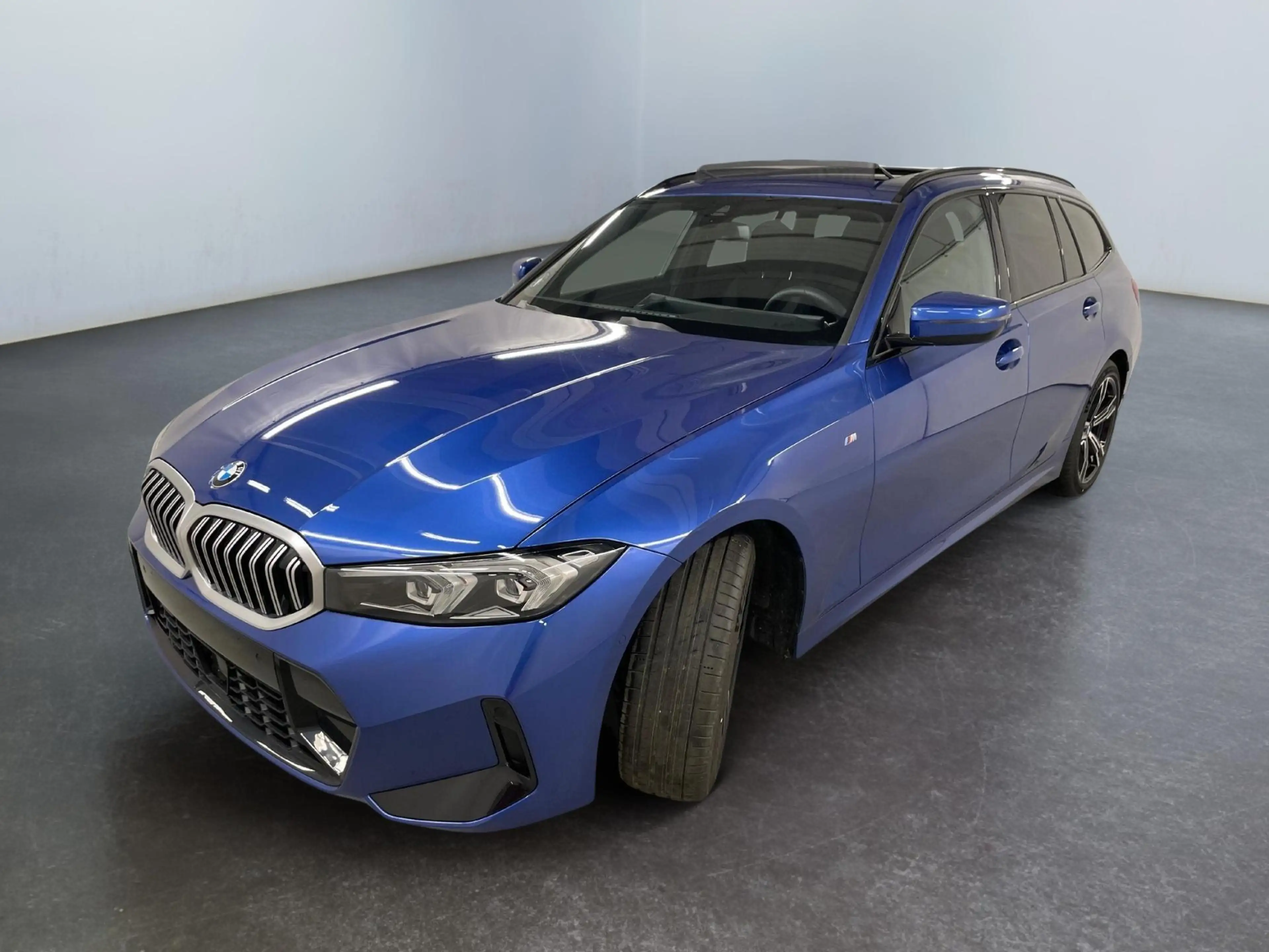 BMW 330 Touring 330i xDrive M Sport 245PS/180kW Steptro... — photo 3