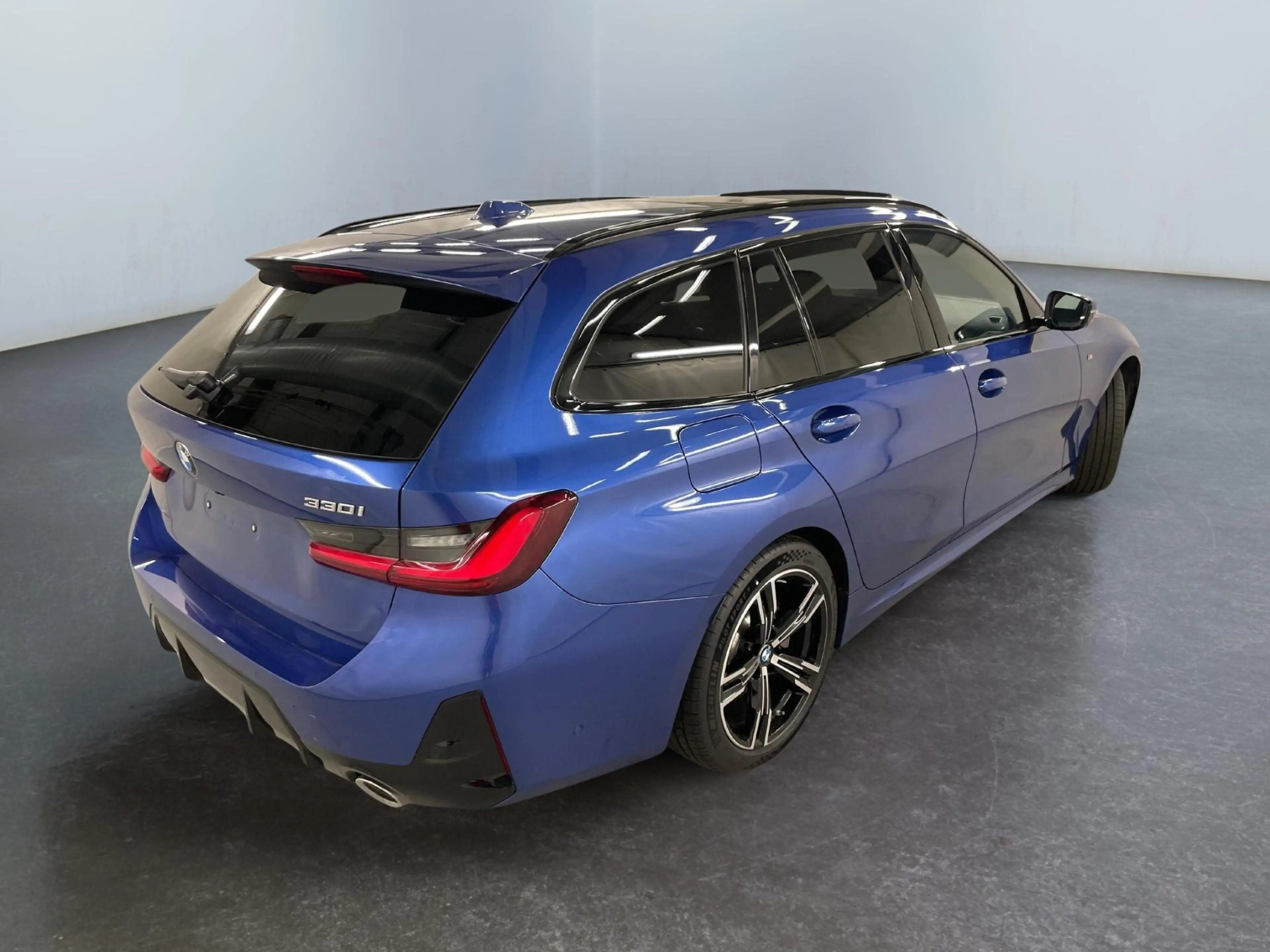 BMW 330 Touring 330i xDrive M Sport 245PS/180kW Steptro... — photo 7