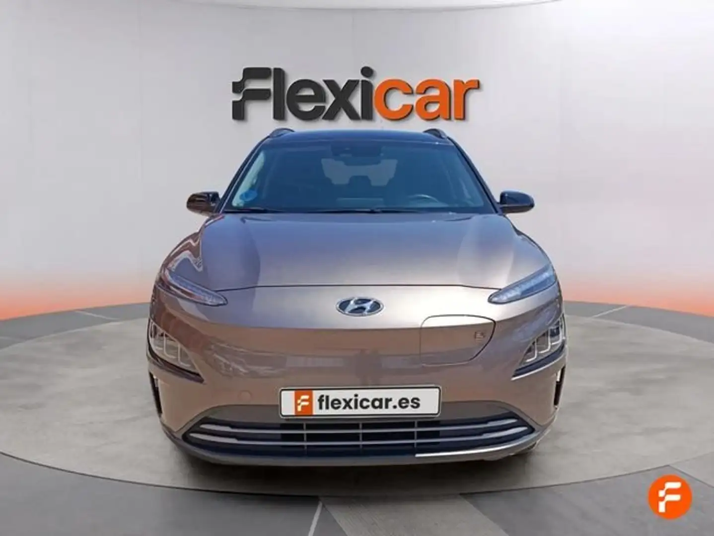 Hyundai KONA EV Maxx 100kW Marrón - 2