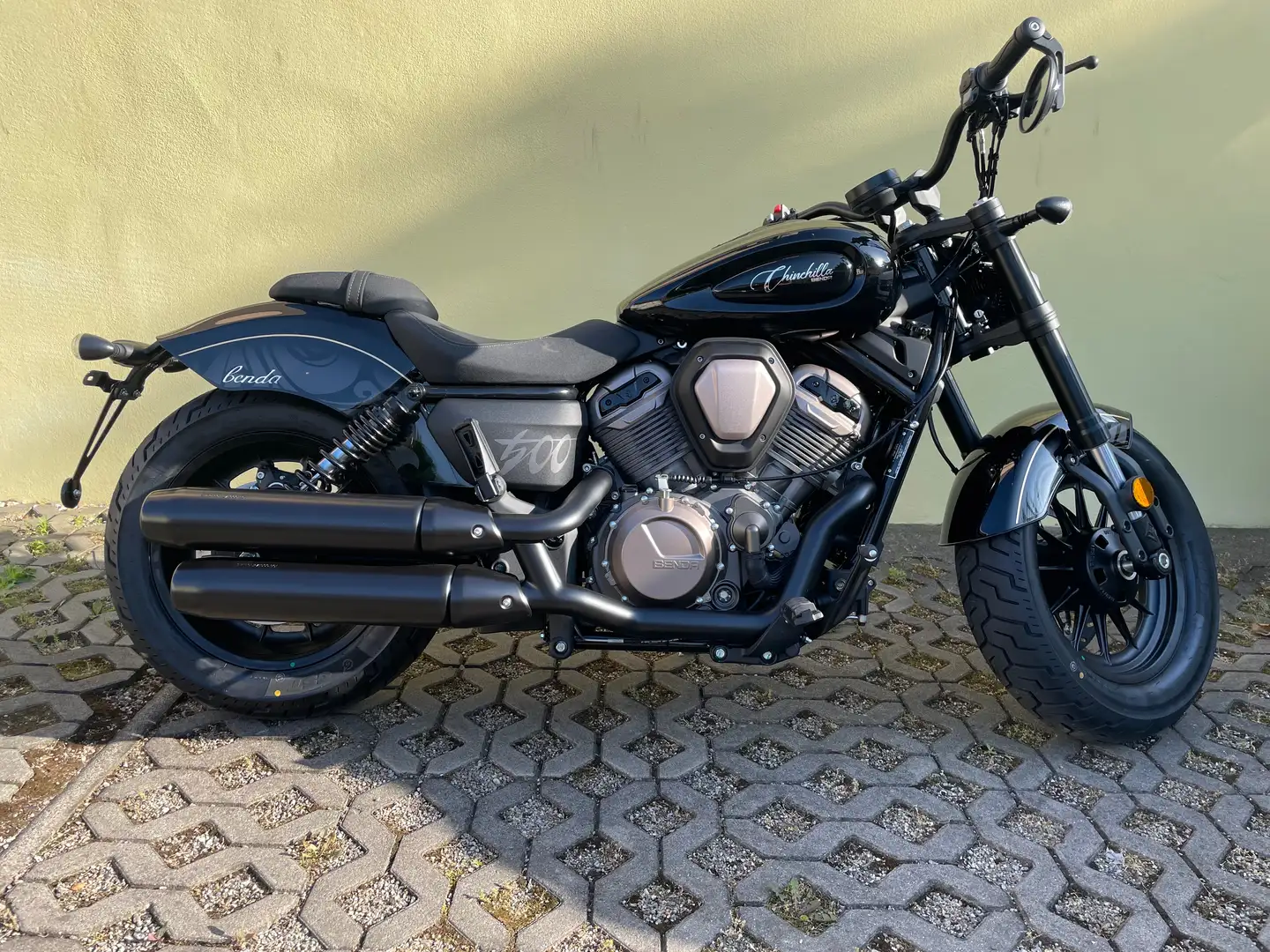 Benda Chinchilla 500 ABS Zwart - 1