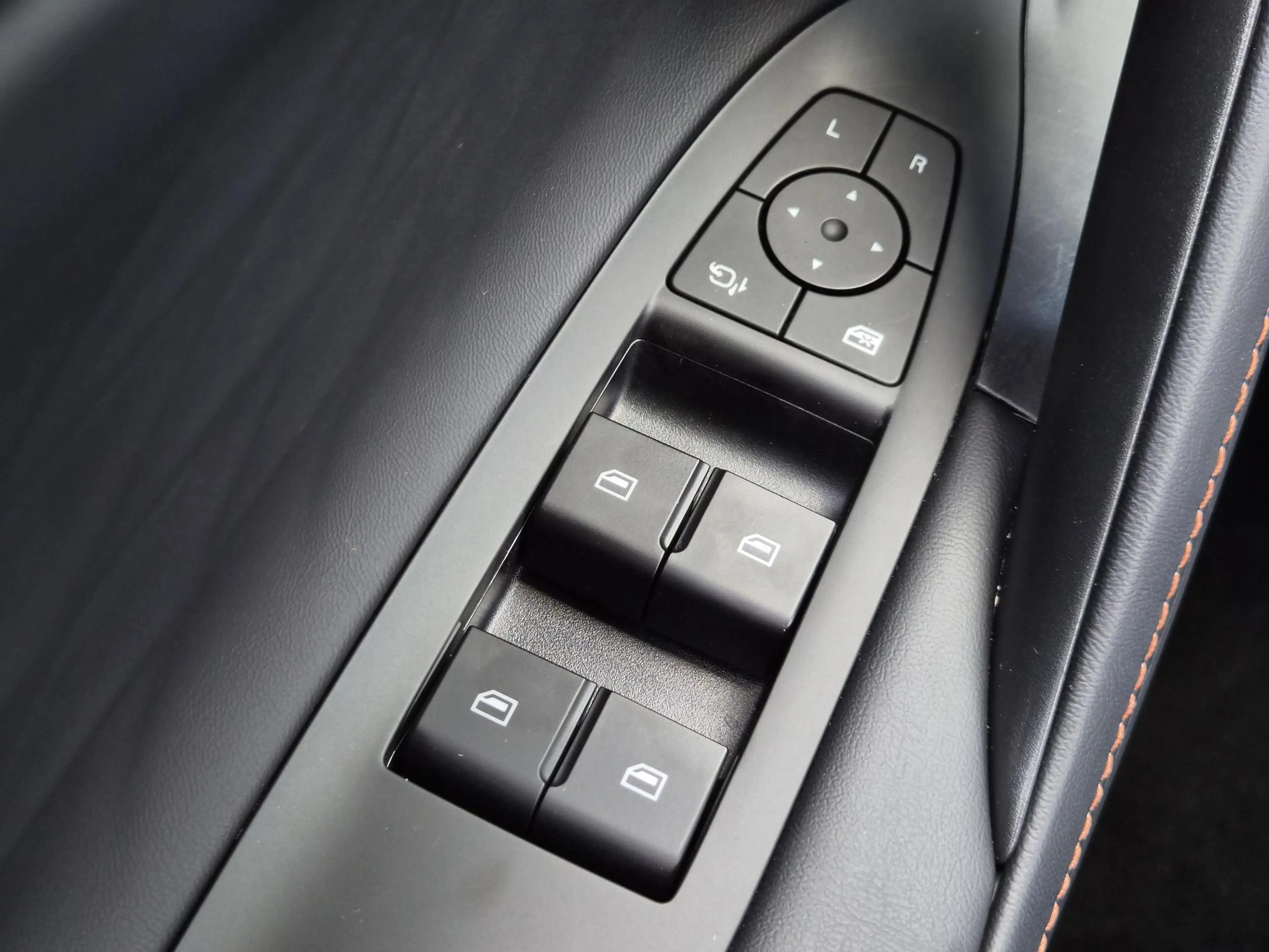 MG HS MG Hybrid+ 1.5 Luxury / Fabrieksgarantie tot 12-20 — photo 23