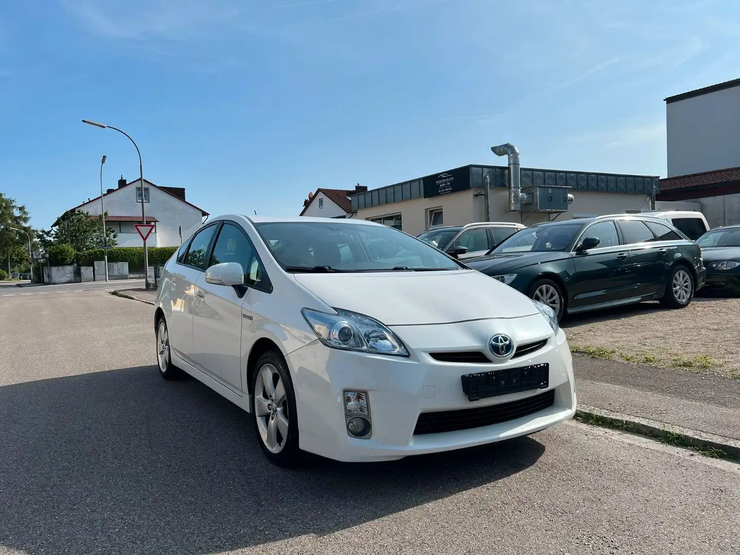 Toyota Prius Life 1.8 Hybrid Head-Up Keyless 49.990KM Wit - 1